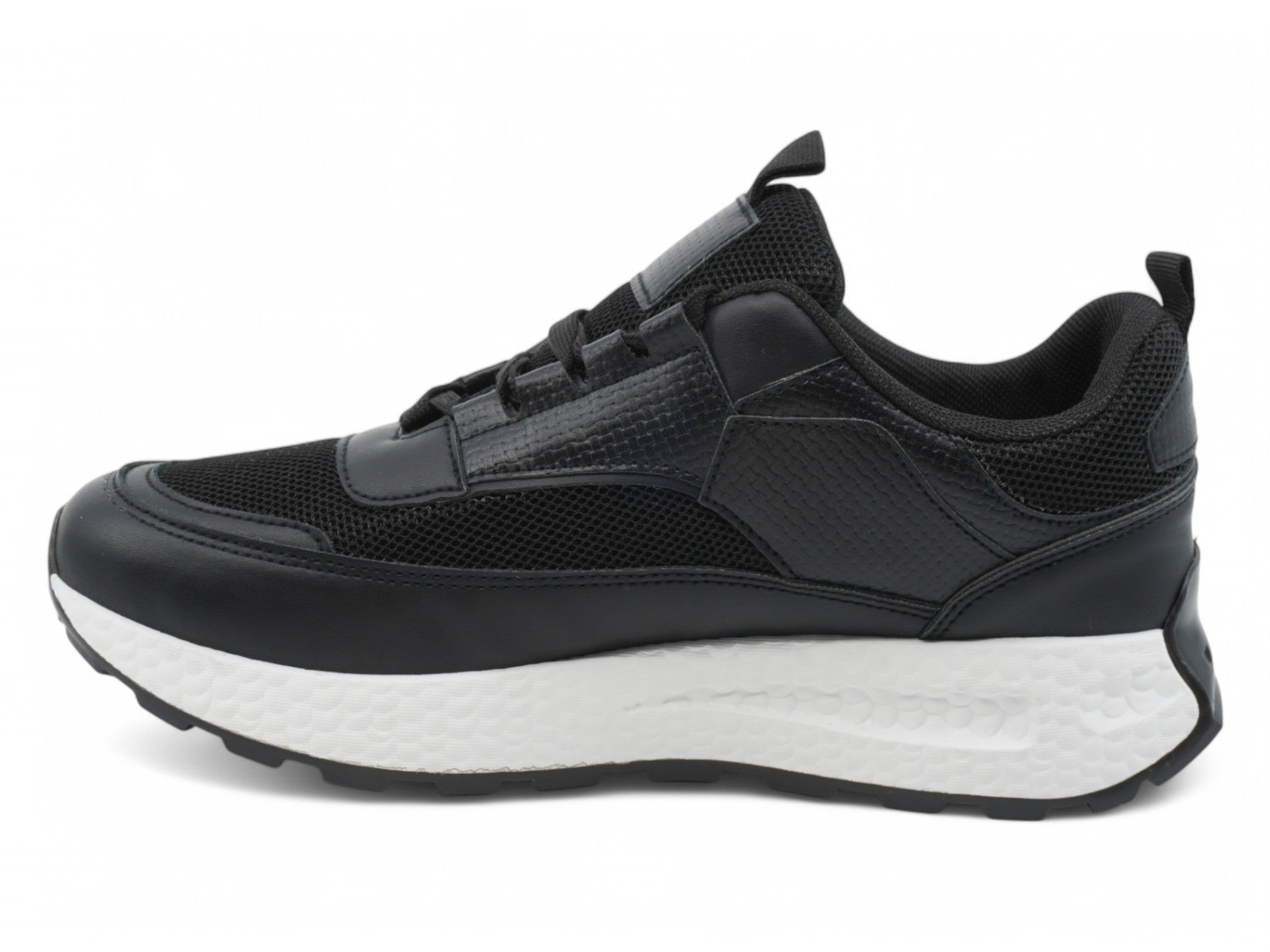 Women`s Black Mesh Sporty Sneaker